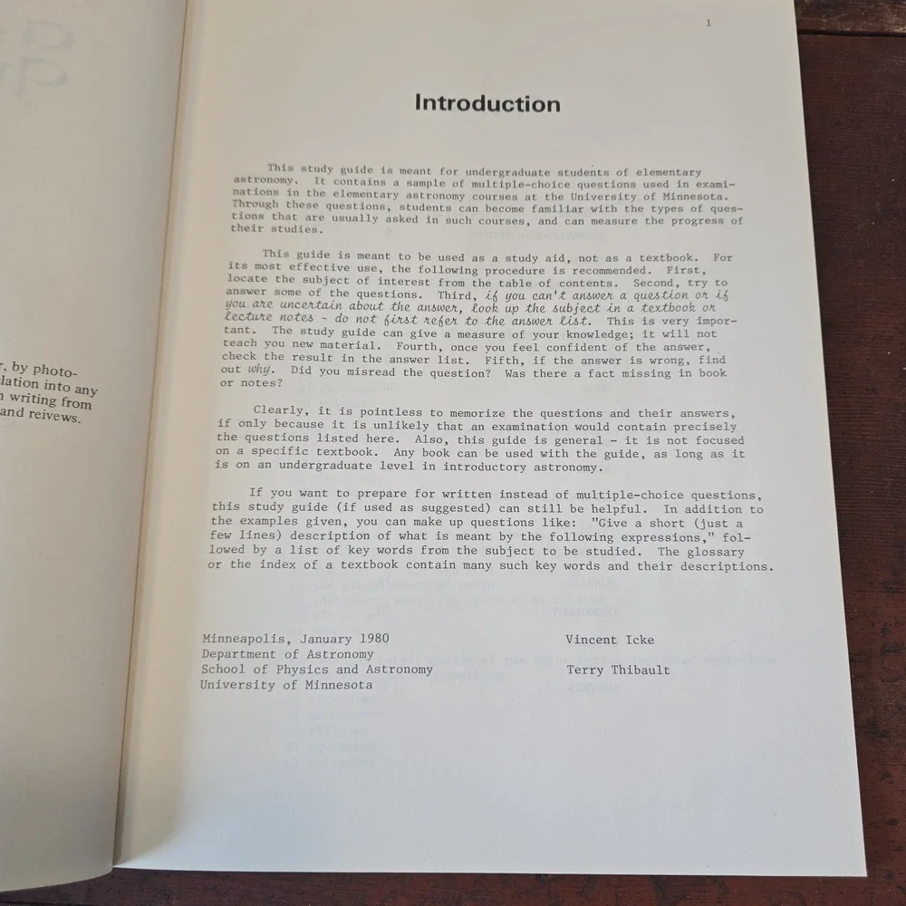 Astronomy Questions - A Study Guide - University of Minnesota MN 1980 Book‎ RARE
